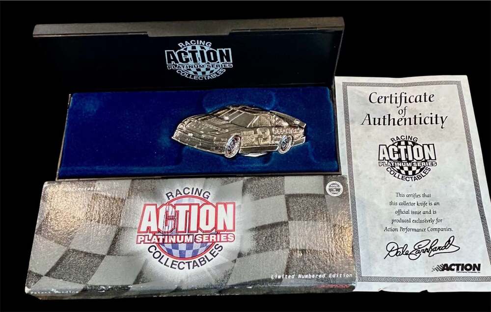 Action Racing Platinum Series Dale Earnhardt #3 Collector Knife